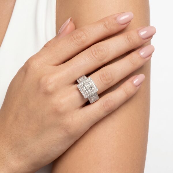 Luxury jewellery collection by Melekkis Jewellery in Paralimni, Cyprus, featuring premium gold, diamond and silver designs